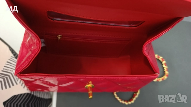 Channel нова малка чанта червена, снимка 3 - Чанти - 52311592