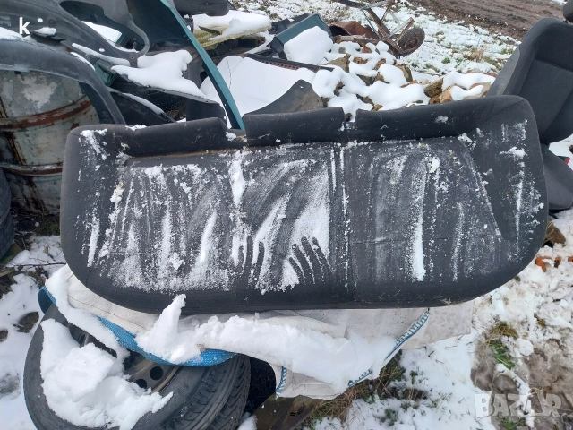 Здравейте продавам пасажерска седалка и задна от Астра h хечбек, снимка 4 - Аксесоари и консумативи - 53589311