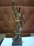 статуетка Темида-33см., снимка 1