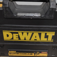 Перфоратор DEWALT D25333K 950W, снимка 5 - Други инструменти - 44900609