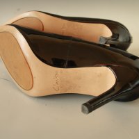 Класически дамски Обувки черни официални Clarks номер 38, снимка 4 - Дамски обувки на ток - 32317901