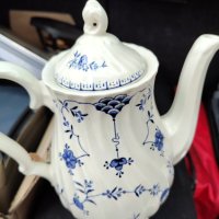 Vintage чайник , снимка 1 - Антикварни и старинни предмети - 44033254
