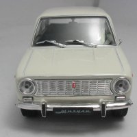 ВАЗ 2101 Жигула 1970 - мащаб 1:43 на DeAgostini моделът е нов в блистер, снимка 3 - Колекции - 39782010