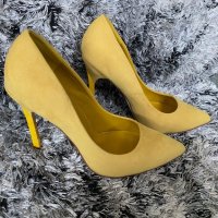 НАМАЛЕНИ Елегантни обувки в жълто, снимка 1 - Дамски обувки на ток - 28502131