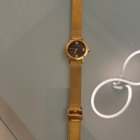 Дамски часовник MAUBOUSSIN REVENDICATION Ronde Noire френски оригинален, класически и много шик, снимка 7 - Дамски - 43912553
