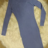 УНИКАЛНА синя рокля по тялото от еластично нежно плетиво с отворено деколте, снимка 1 - Рокли - 43322684