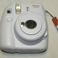 Фотоапарат за моментни снимки Instax Mini 9, снимка 1 - Фотоапарати - 39947426