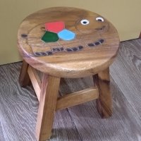 Детска дървена табуретка , снимка 1 - Мебели за детската стая - 43639221