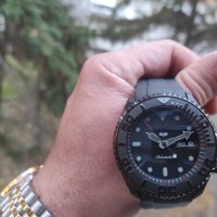 Seiko mod SKX Stealth black PVD red chapter ring markers, снимка 2 - Мъжки - 43244668