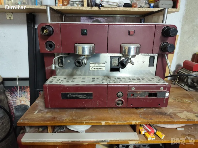 кафемашина на ГАЗ и ток -FAEMA - F84, снимка 1