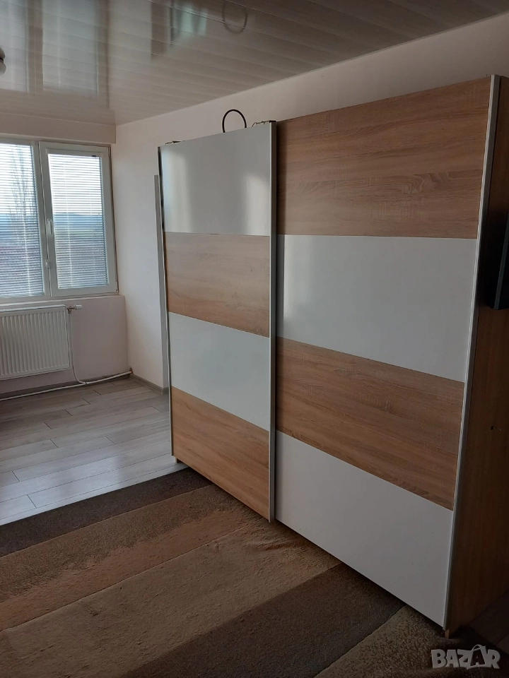 Гардероб с плъзгащи врати, снимка 1