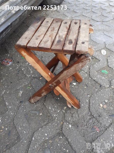 Соц.малко дървено столче, снимка 1