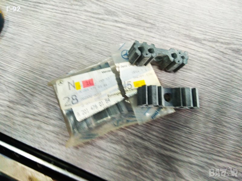 A2014760184**NEU**MERCEDES-BENZ**ТАМПОН ДЪРЖАЧ**, снимка 1