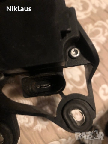 Моторче задна чистачка VW Golf 5, снимка 2 - Части - 53577721