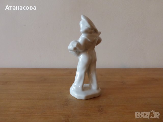Порцеланова фигура "Момче с хармоника" 1970 г статуетка, снимка 3 - Статуетки - 43781471