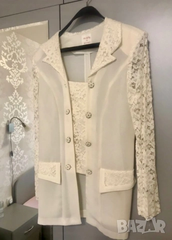 Луксозно сако цвят екрю + подарък още едно сако
