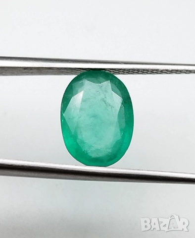 Колумбийски изумруд с красив зелен цвят 1.46кт.! Сертифициран! Нов!, снимка 8 - Други - 52150743