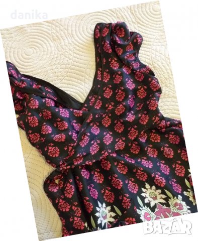 Красива дамска рокля S / M, снимка 2 - Рокли - 33348145