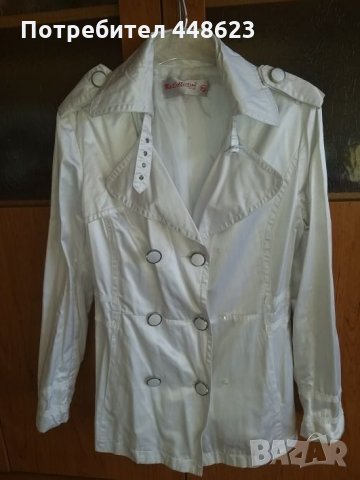 Бяло сатенено дамско палто , снимка 1