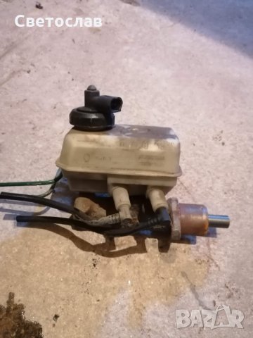 Спирачна помпа с казанче Рено, снимка 4 - Части - 28617675