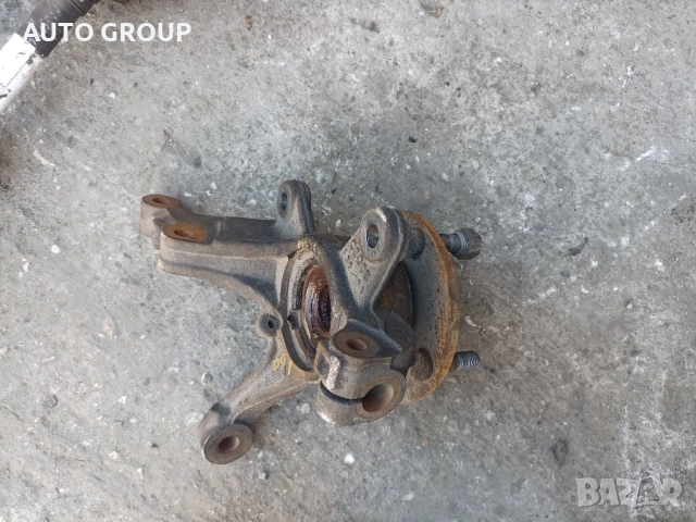 Шенкел - главина лява за Форд Фиеста МК 6 / Ford Fiesta MK6, снимка 4 - Части - 53408503