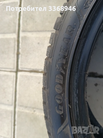 Зимни гуми Goodyear 225/40/18, снимка 4 - Гуми и джанти - 53521204