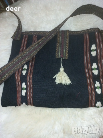 Автентични ръчно тъкани вълнени торбички
