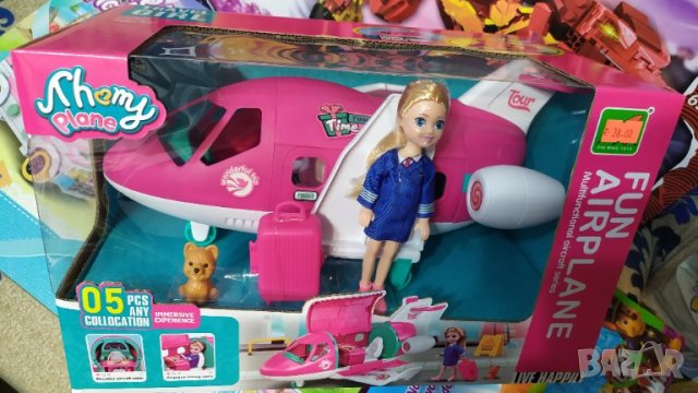 Самолет на Барби и стюардеса , снимка 1 - Кукли - 43295317