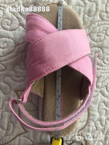 Розови сандали за момиче, снимка 2 - Детски сандали и чехли - 28879557