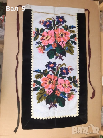 Автентична красива рядка престилка , носия