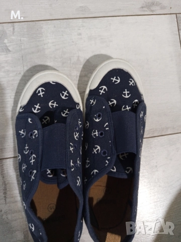 Подарявам обувки за момче , снимка 4 - Детски гуменки - 51728193