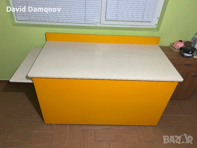 Комплект двуетажно детско легло и бюро., снимка 5 - Мебели за детската стая - 53374111