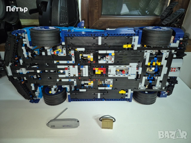 Нов Bugatti Chiron Lego 1:8 3599pcs., снимка 6 - Колекции - 53524846