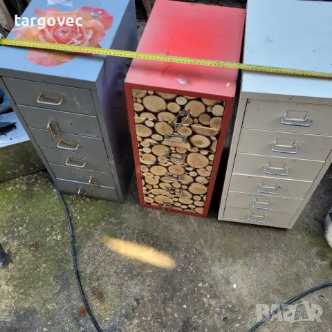 метални шкафчета за инструменти