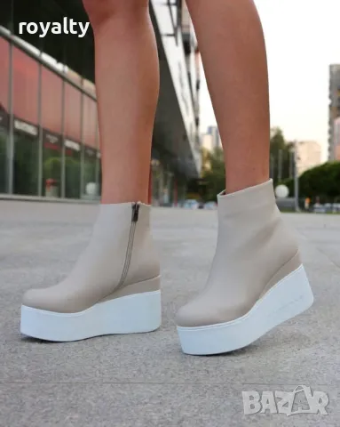 Боти на платформа - Кожа