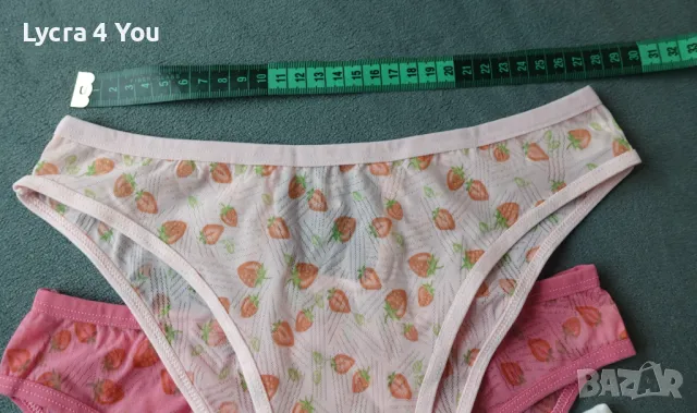 Нов дамски комплект от 3 броя изрязани бикини на ягодки, снимка 14 - Бельо - 48647073