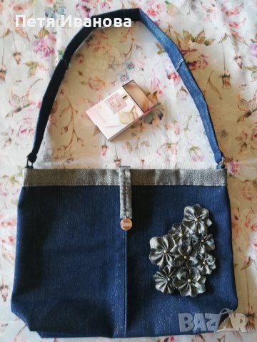 Различни ръчно изработени чанти на различни цени 