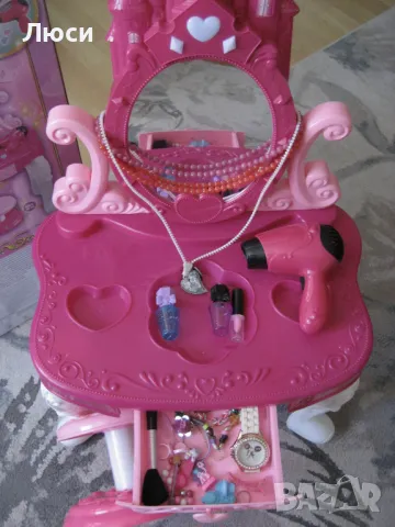 Детска тоалетка със столче, снимка 5 - Мебели за детската стая - 49884557