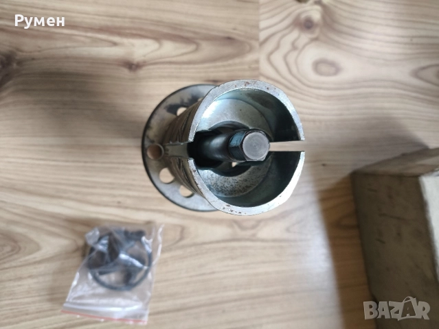 Немска скоба Klann KL-0041 за сваляне на колесни лагери, снимка 4 - Други инструменти - 52186243