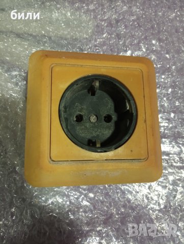 Стар контакт за вграждане , снимка 1