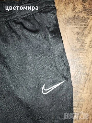 Nike dry fit размер L, снимка 2 - Спортни дрехи, екипи - 52854457