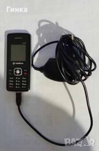 Продавам телефон Vodafone 225