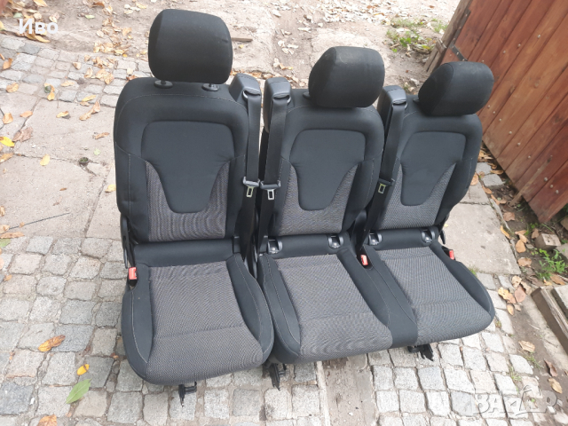 Продавам комфорт 3-ка седалки Мерцедес W447 Vito Viano седалките са с  падащи облегалки