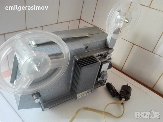 Две немски киномашини и лампи за киномашини. , снимка 7 - Антикварни и старинни предмети - 32661618