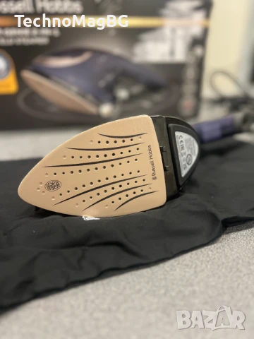 Многофункционална ютия 2в1 Russell Hobbs Steam Genie 28370-56, снимка 4 - Ютии - 51146288