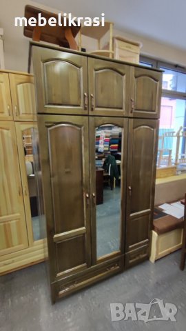 Гардероб трикрилен с огледало-Масив в цвят. Наличен!, снимка 4 - Гардероби - 43128032