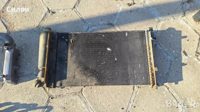 Воден радиатор за Пасат Б3 Б4 1,8 от Vw Passat B3 B4 1.8 с дребни забележки, но ЗДРАВ, снимка 1