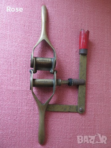 SANBRI WINE BOTTLE CORKER MADE IN FRANCE за поставяне на коркови тапи, снимка 3 - Обзавеждане за заведение - 36845963