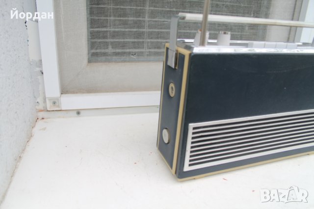 Радио ''Schaub Lorenz Weeekend 80 '', снимка 10 - Радиокасетофони, транзистори - 43007763