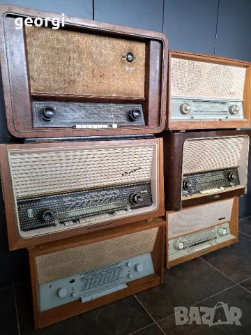 колекция ретро лампови радиа